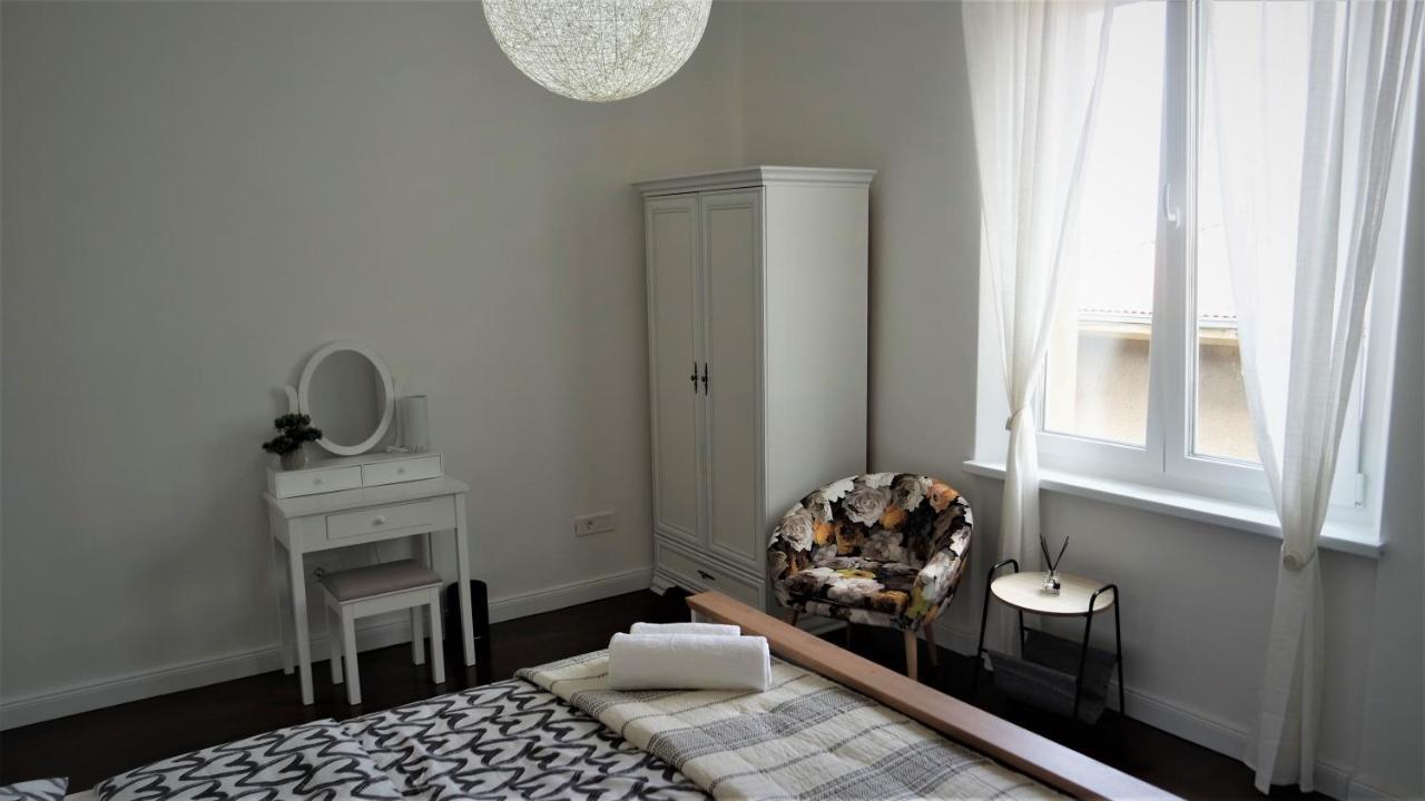 Sea Flower Apartment Rijeka Extérieur photo