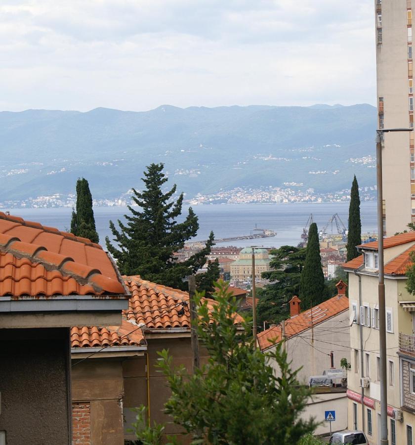 Sea Flower Apartment Rijeka Extérieur photo